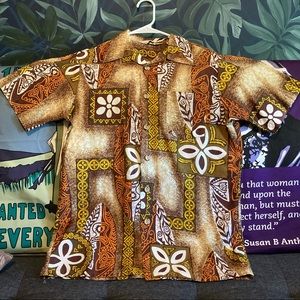 Vintage- Royal Islander- Medium. 100% cotton.